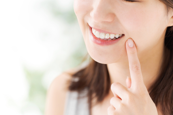 唾液の驚くべき効果と口腔内の健康への重要性