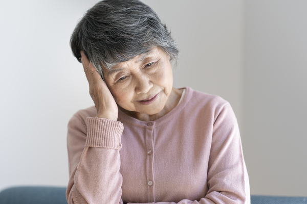 認知症説明イメージ｜【ブログ】歯周病と認知症の関係について｜京橋駅直結の歯医者 京橋 銀座みらい歯科